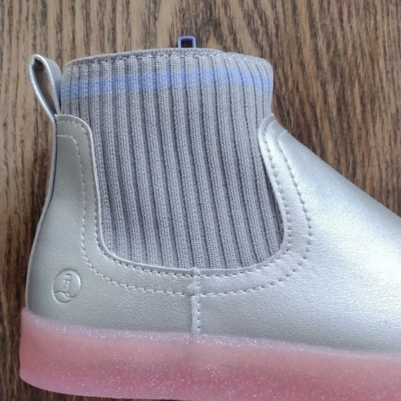 Lands' End Silver and Pink Girls Ankle Boots, Size US 1 M. - Picture 3 of 7